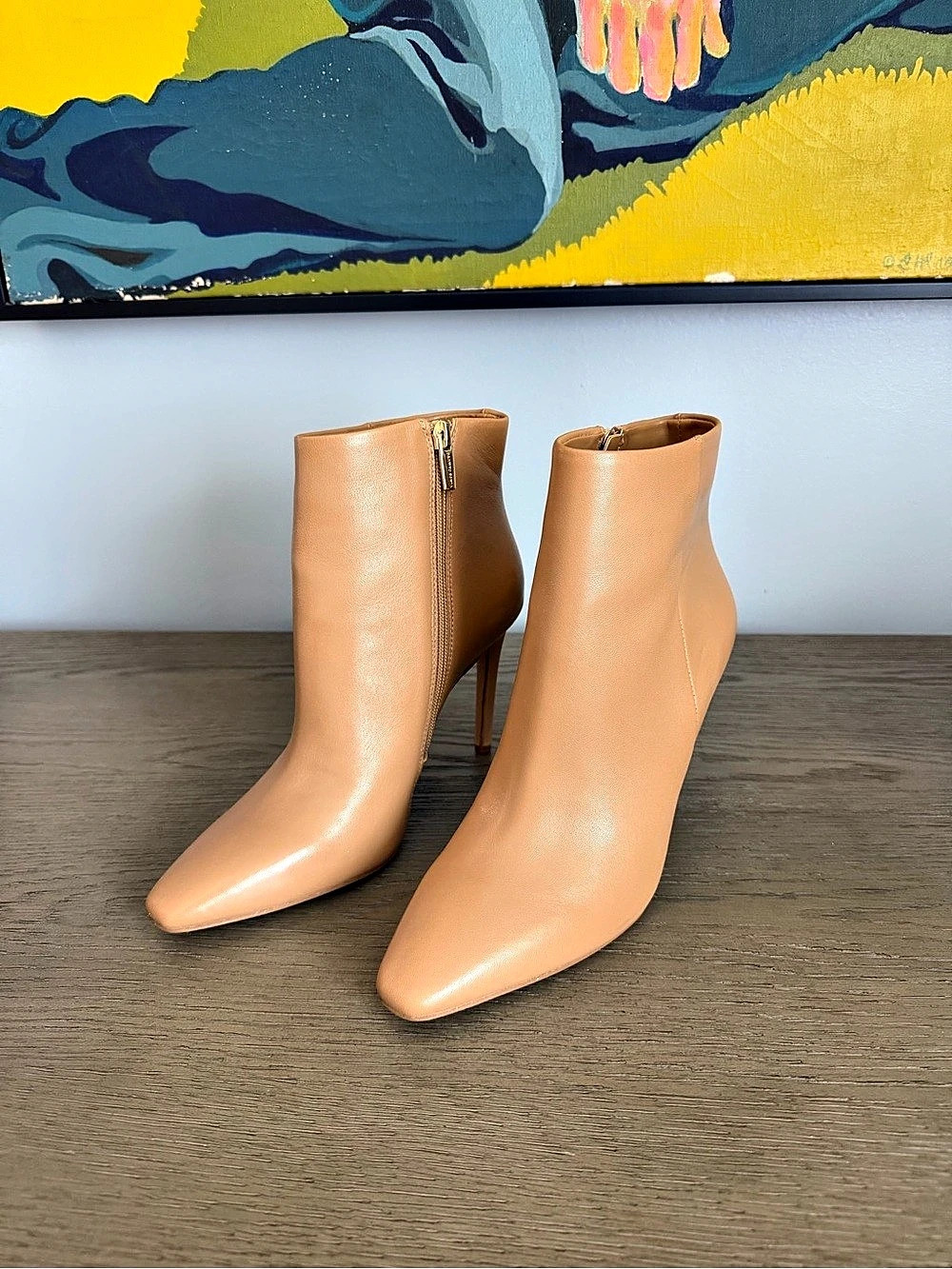 Vince Leather Pointed-Toe Ankle Boots US 8M Like New